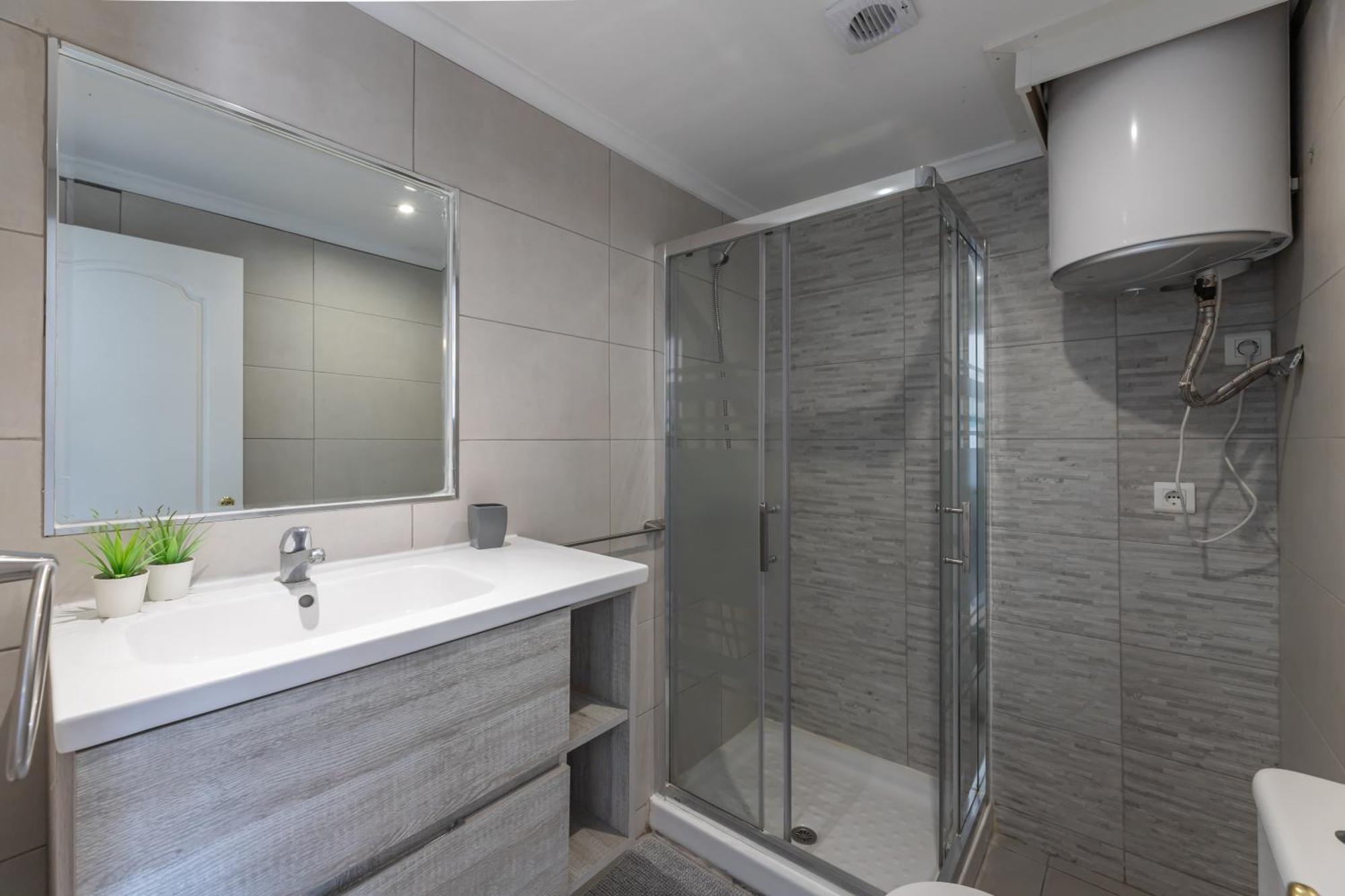Vb Benalmadena 1 Bedroom Waterfront Apt المظهر الخارجي الصورة
